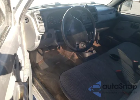 2000 Nissan Frontier Xe from USA, damaged, VIN 1N6DD21S9YC359419